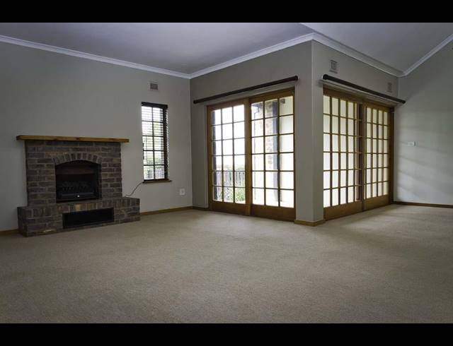 2 BEDROOM SIMPLEX RENTED IN BOTHAS HILL